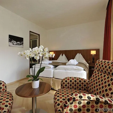 فندق Waldhotel & - For Body & Soul دافوس